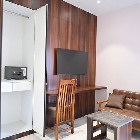 Kitty House Hotel Kolkata Exterior photo